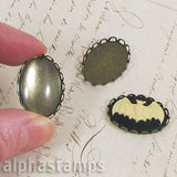 Black & Ivory Flying Bat 25x18mm Cameo