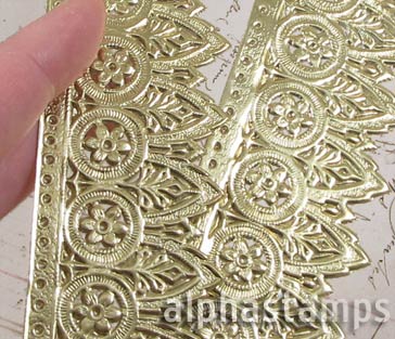 Fancy Large Gold Dresden Edging