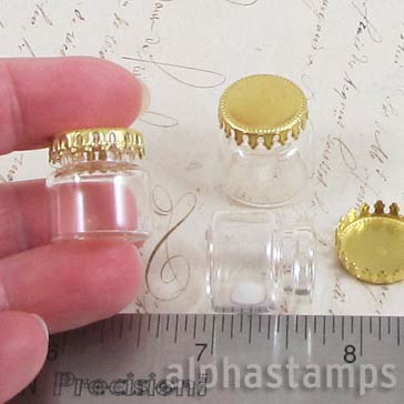 Chunky Little Jar with Gold Lid