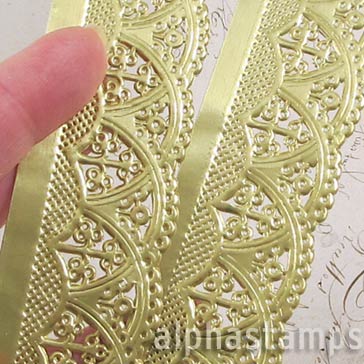 Fancy Scalloped Gold Dresden Edging
