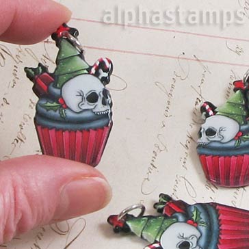 Christmas Skull Cupcake Pendant