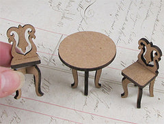 1:24 Round Table & 2 Chairs